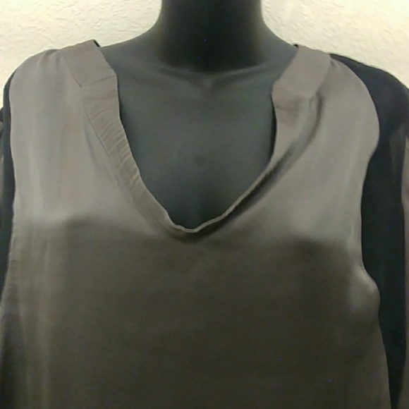 Collective Concepts Blouse with Mesh accents - Picture 3 of 8
